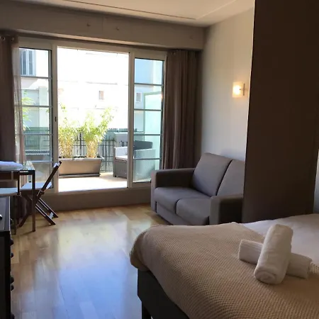 Downtown Studio & Large Terrace