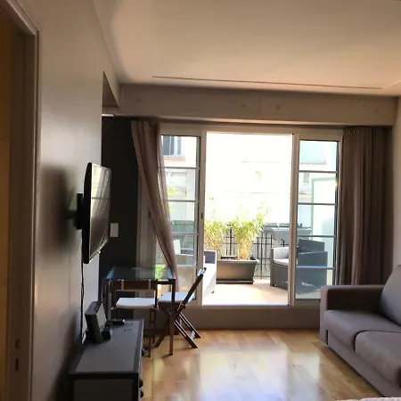 Downtown Studio & Large Terrace *